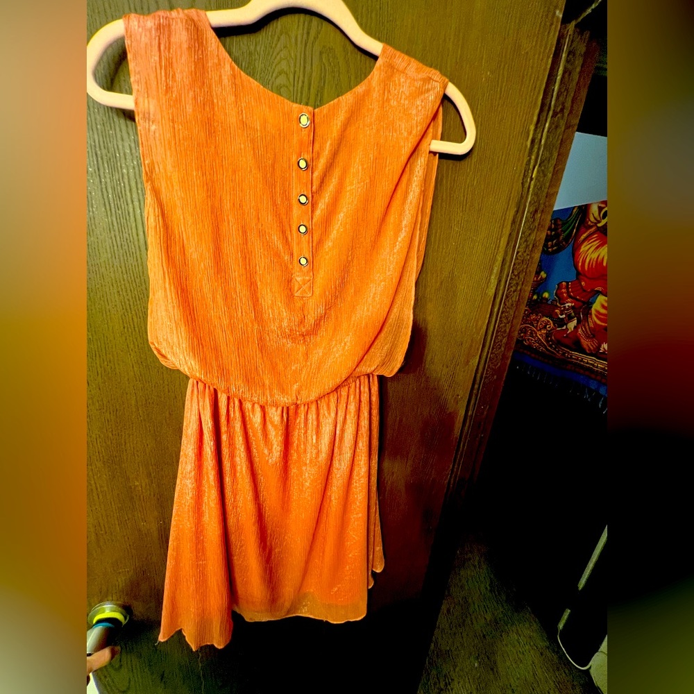 Beautiful orange crepe flowy dress, worn 1x , excellent condition